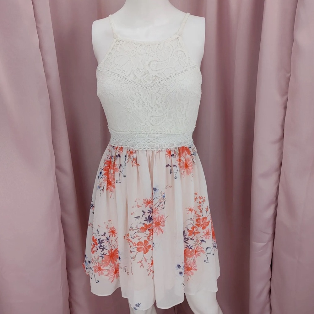 I.N. San Francisco Women's Floral Lace dress